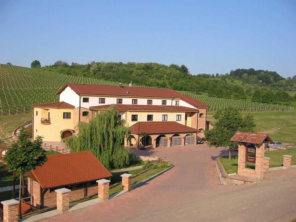 ברודסקי סטופניק Stupnicki Dvori Winery Hotel מראה חיצוני תמונה